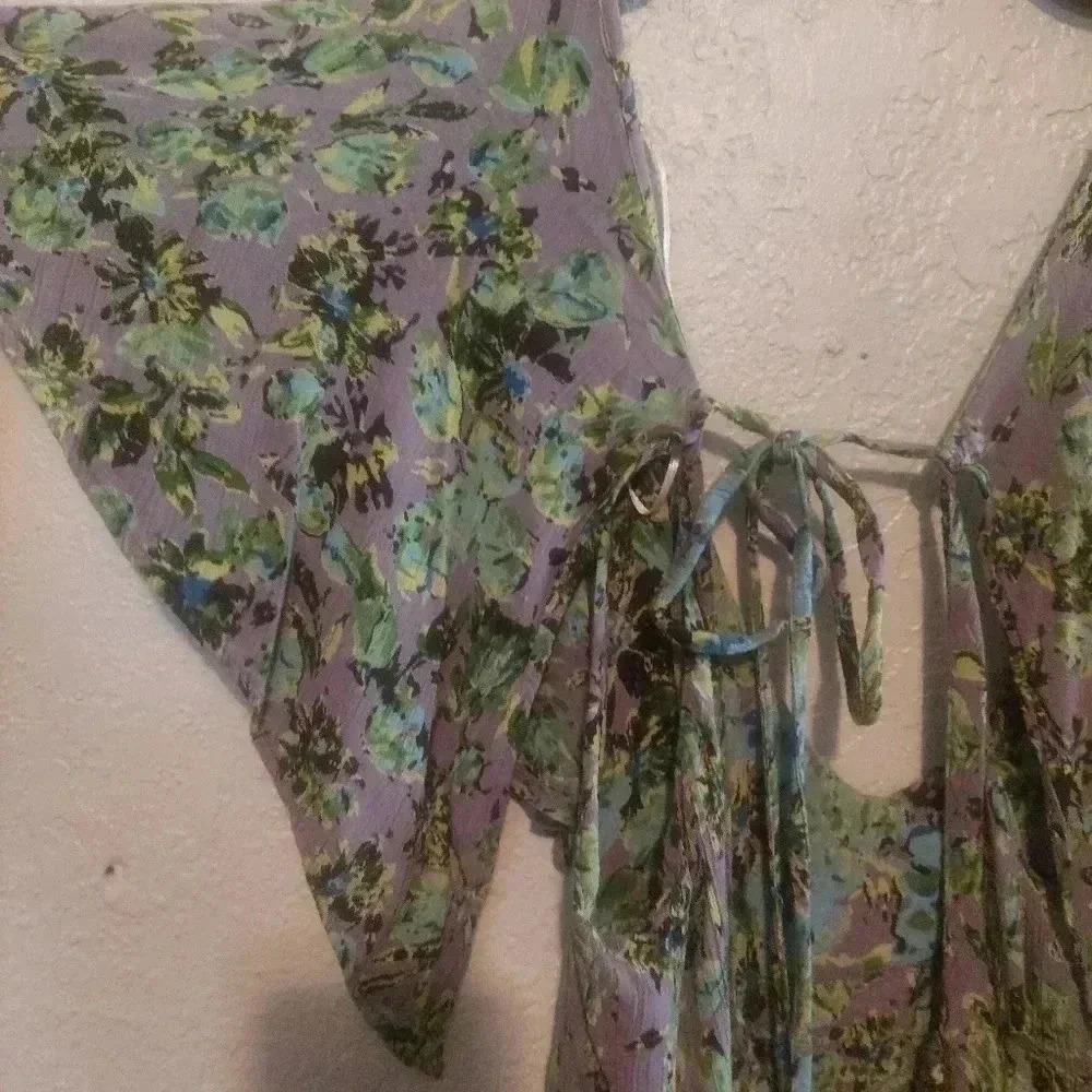 ANGIE Floral Boho Print Dress Size S Womens Flutter Sleeve Ruffle - Picture 4 of 9